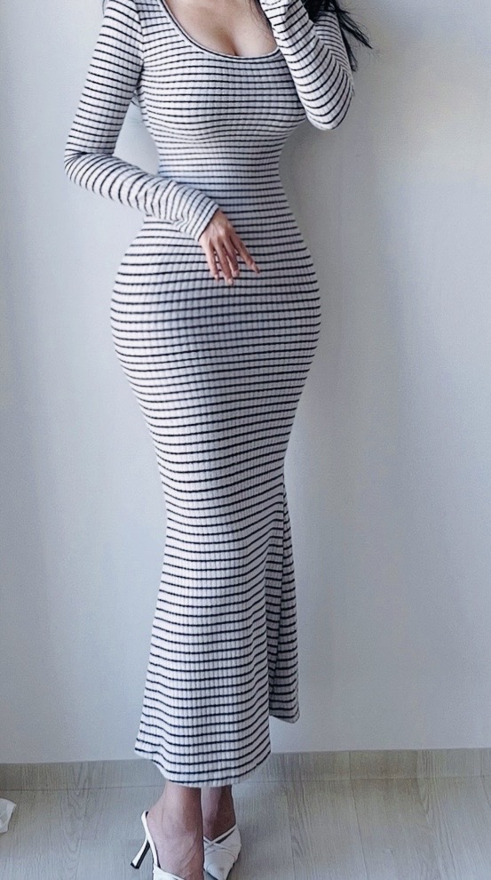 (거의 새것) 디자인이 이쁜 쫀뜩 피그 롱ops&봄신상&콜라병몸매!