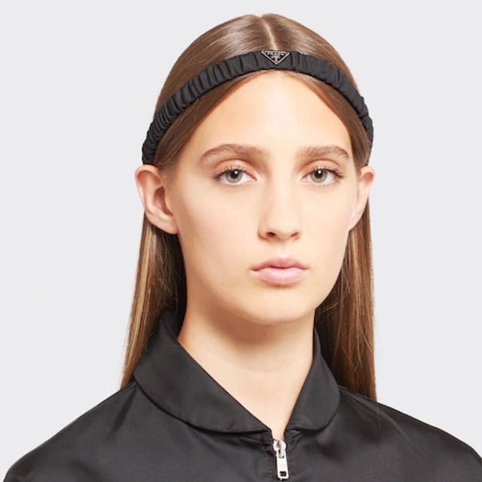 새상품 프라다 리나일론 헤어밴드 머리띠 그레이 컬러