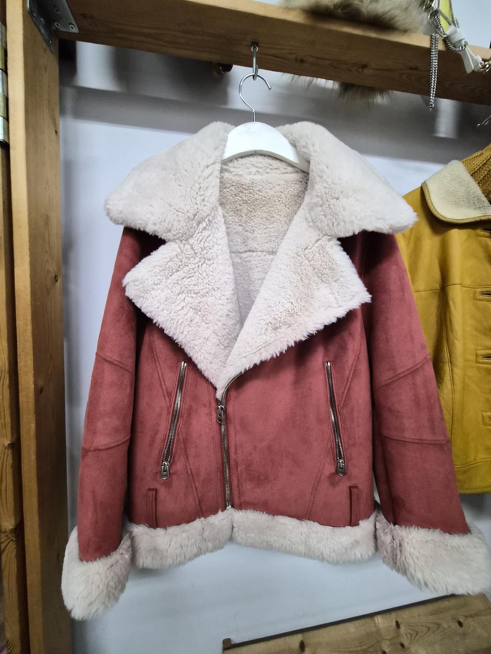 시에로 라이더 무스탕