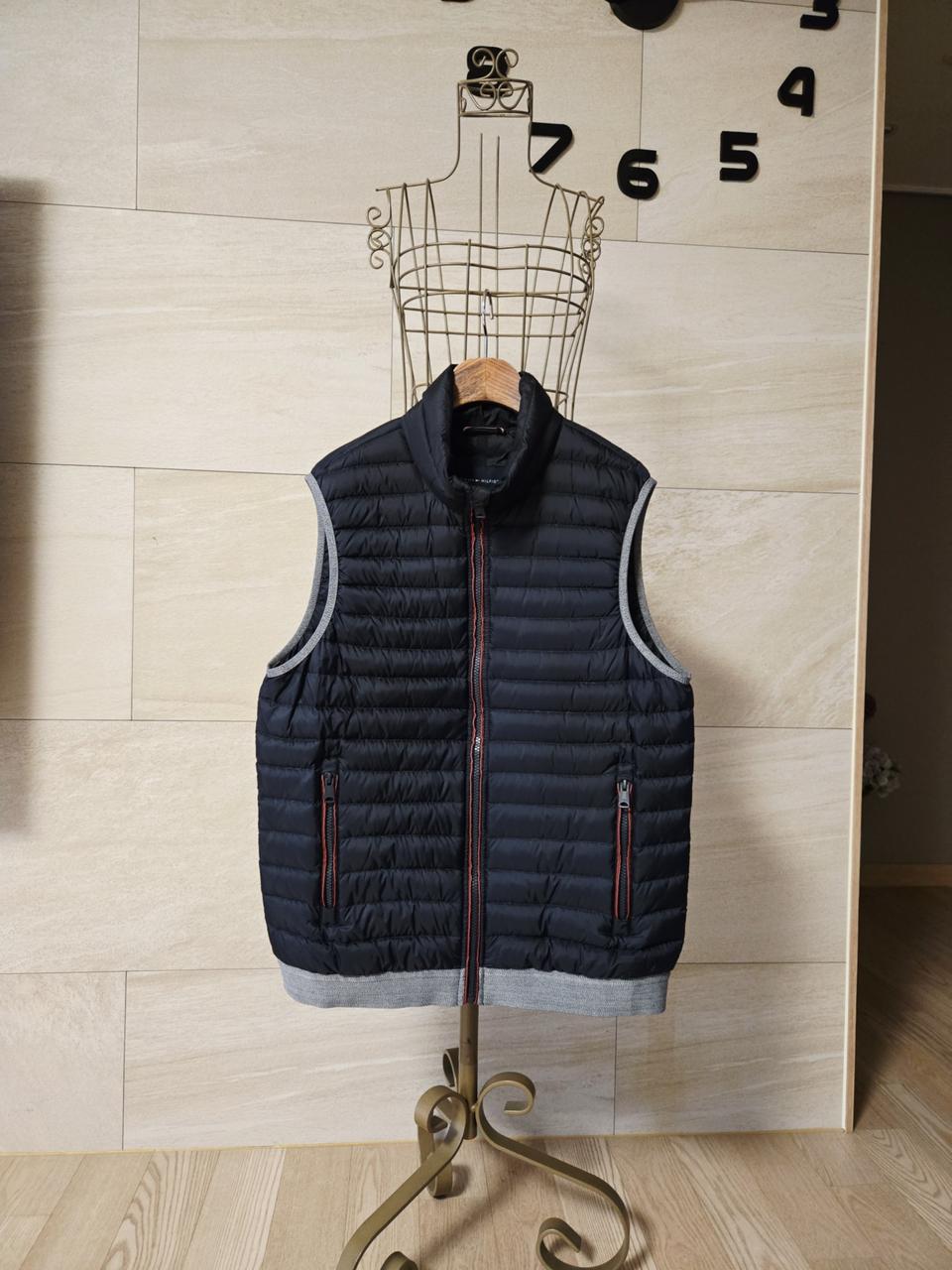 [m] 타미힐피거 남성 경량 패딩 조끼