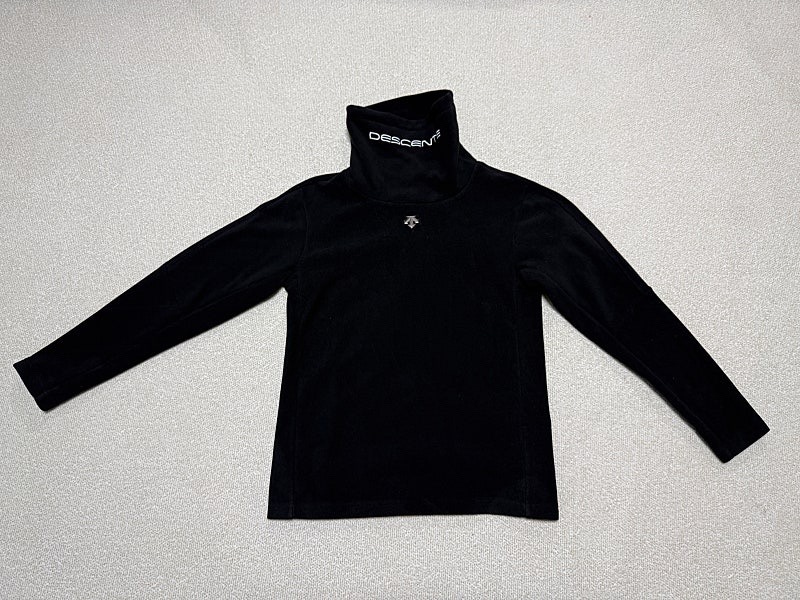 데상트 하이넥 기모 본딩 플리스 티셔츠 남성용 95사이즈