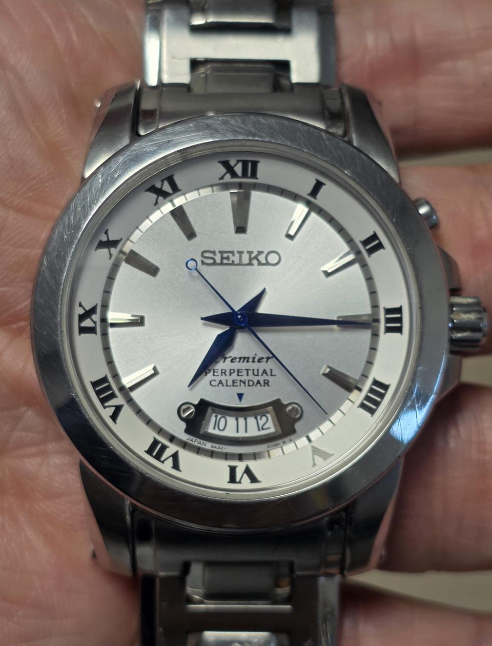 세이코 (SEIKO) 프리미어 퍼페츄얼 캘린더  SNQ145P1 시계