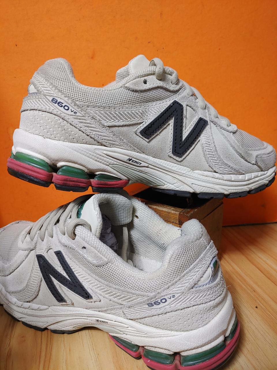 뉴발란스 860v2(여유있는230)