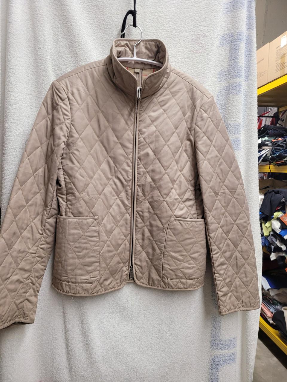 버버리  퀼팅 자켓 여성