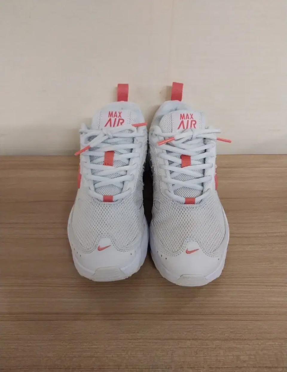 여성 나이키 에어맥스 AP  운동화 (235)