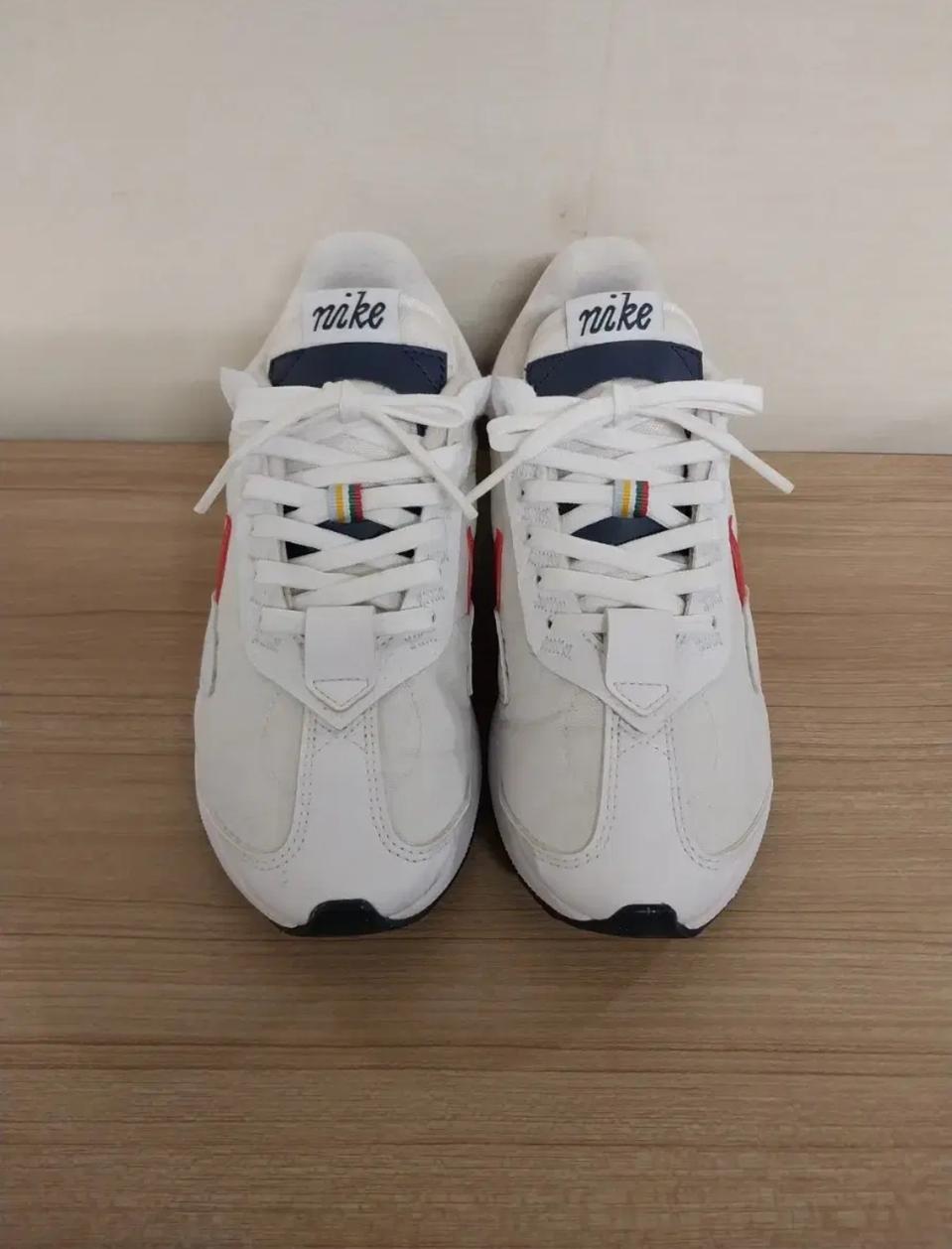 여성 나이키 에어맥스 프리데이 아키오핑크 운동화 (230)