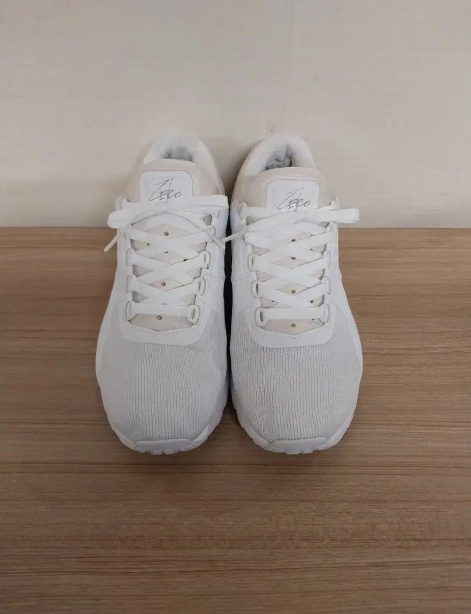 남성 나이키 에어맥스 제로 에센셜 트리플화이트 런닝화,운동화 (265)