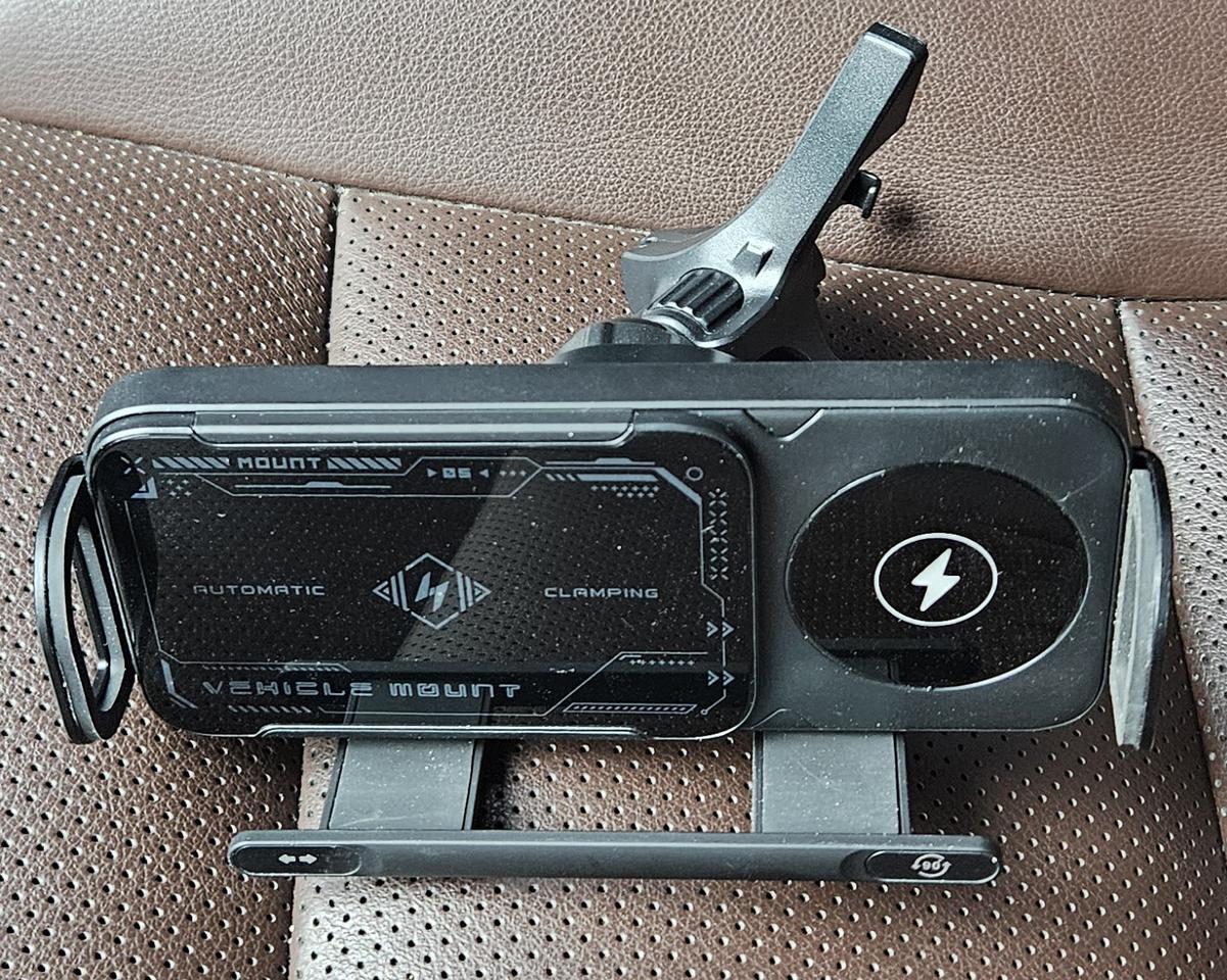 차량용 무선 충전 거치대 (폴드폰 가능)