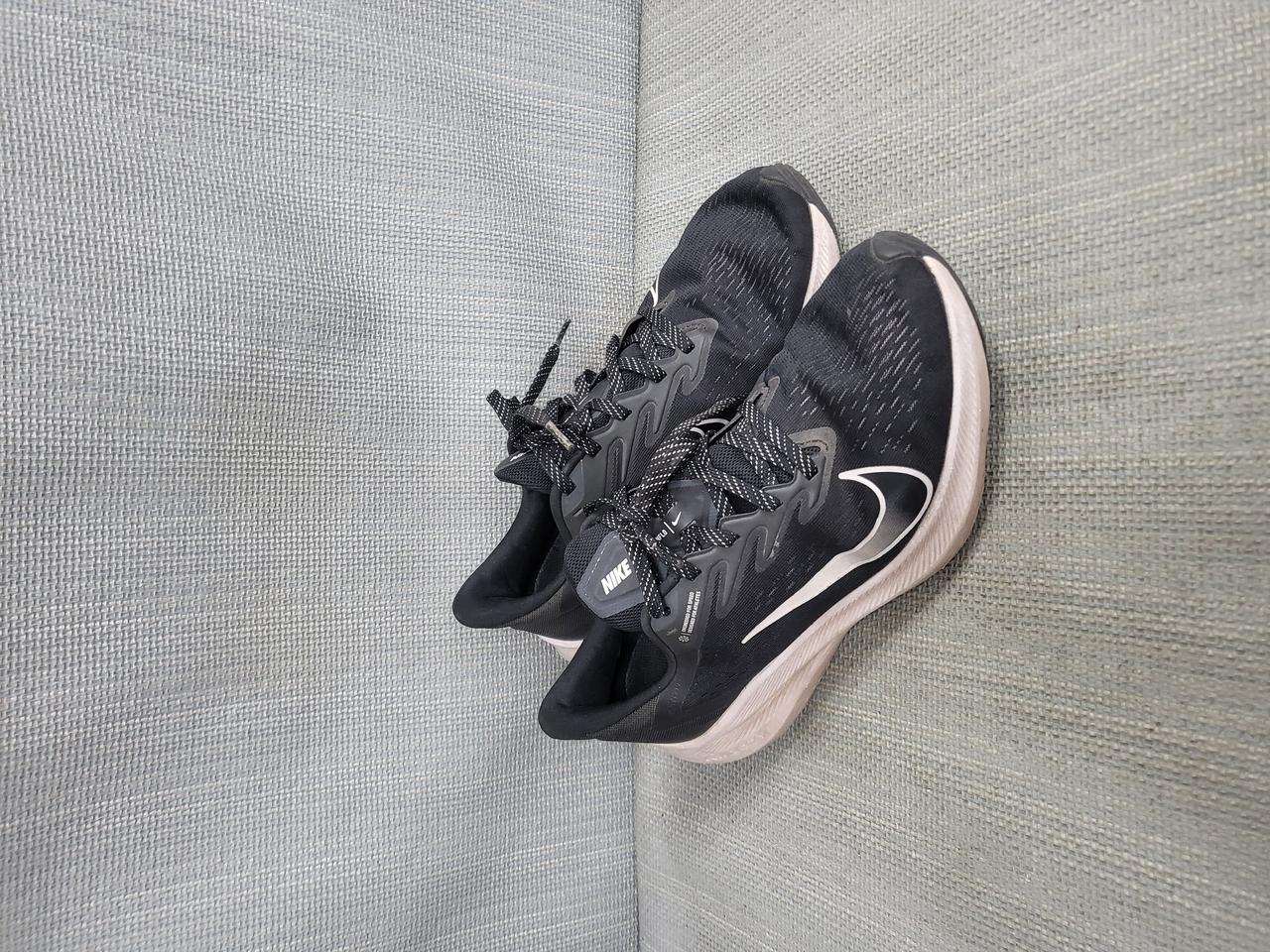 나이키 런닝화 275