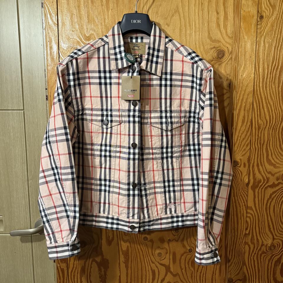 버버리 x 슈프림 콜라보(슈버리) 트러커 자켓 판매 합니다.