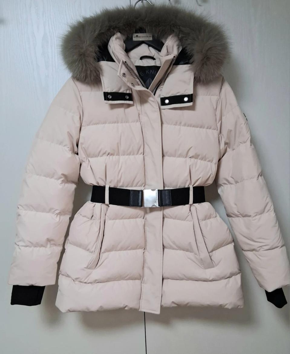 무스너클 실버폭스 벨티드 패딩