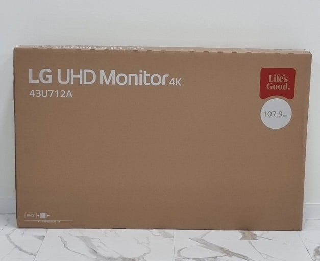 <미개봉 새제품> LG 43인치 4K UHD 모니터 최신형 모델