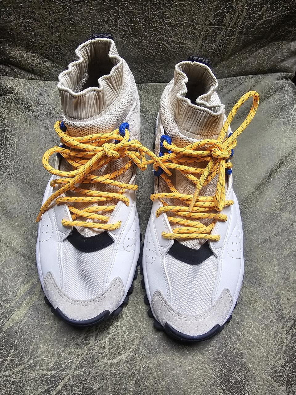 아디다스 남녀공용 운동화 트레킹화 사이즈250 FW4450