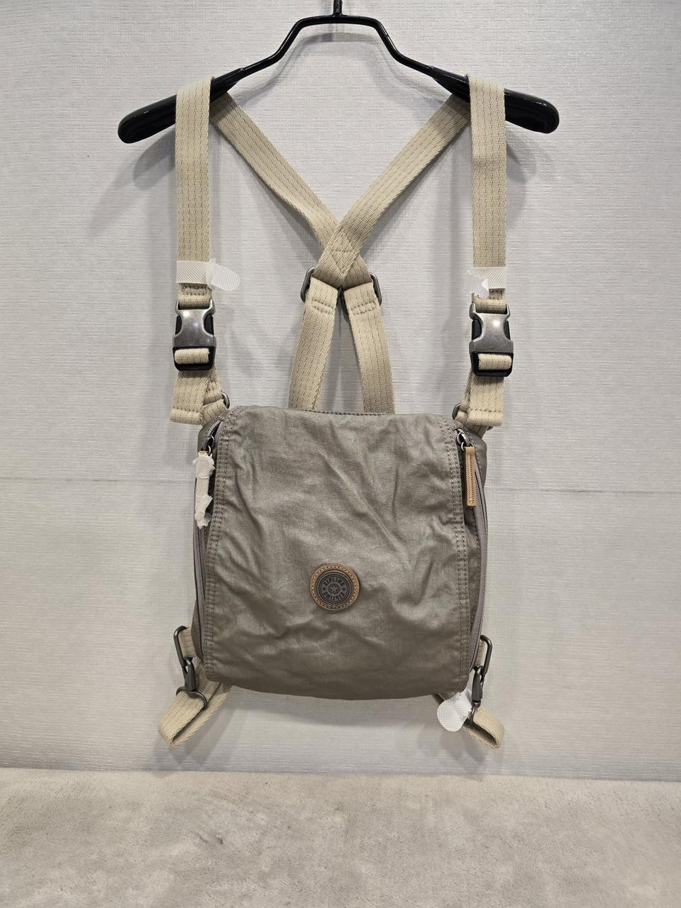 새상품) 키플링 앞으로메는 백팩 가방