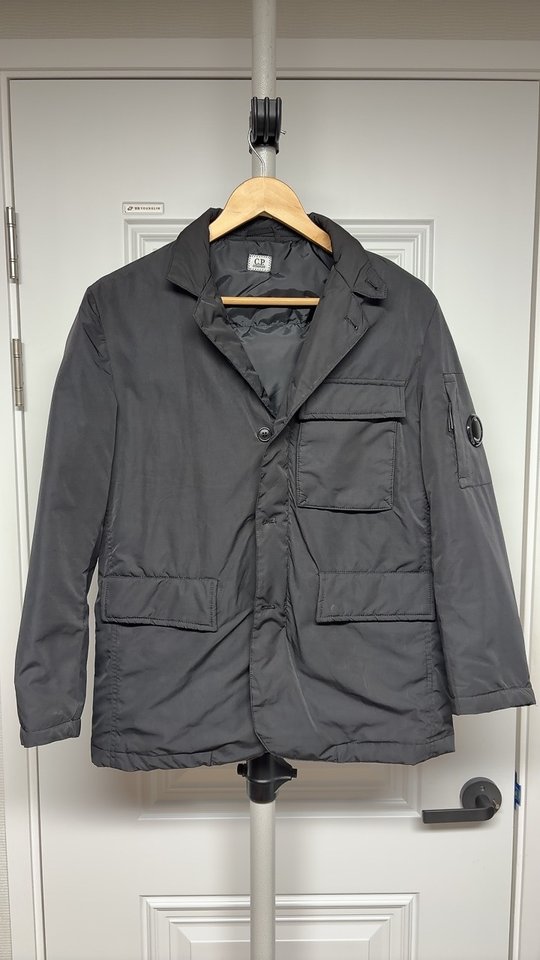 CP컴퍼니 [초겨울] 남자 점퍼 M 사이즈