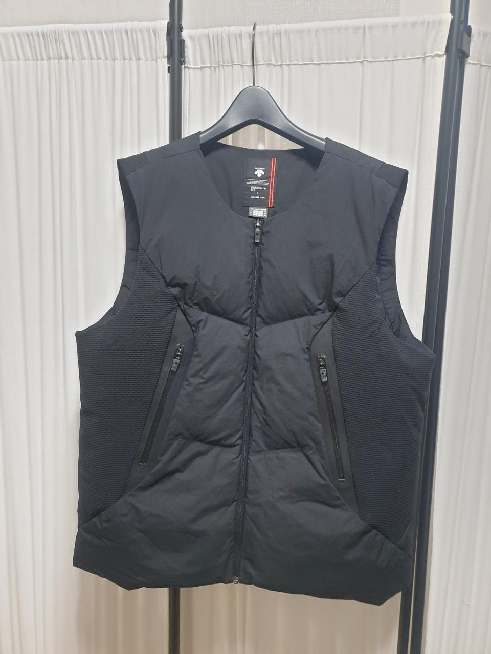 데상트 남성 덕다운 패딩 베스트 조끼/105