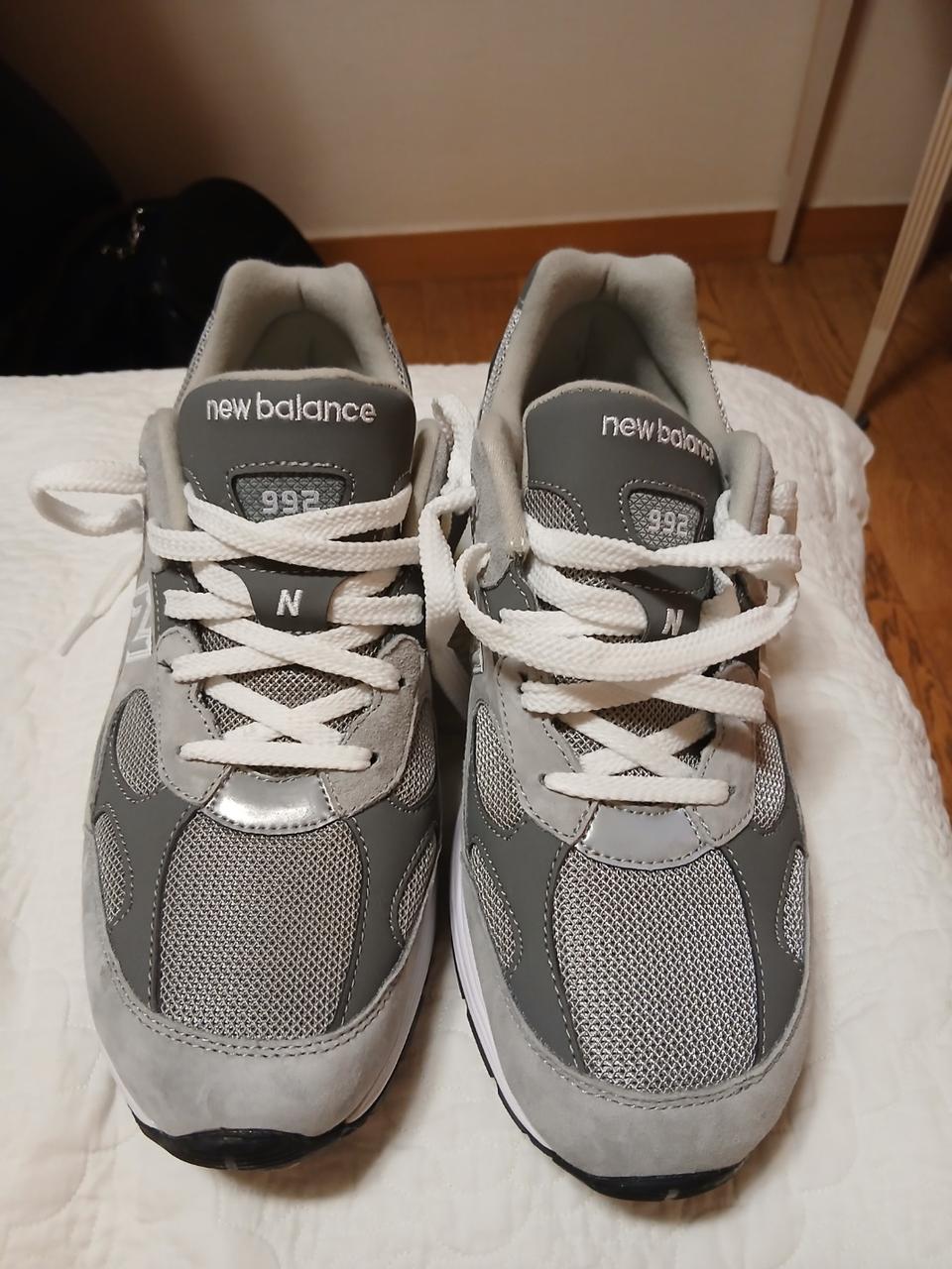 뉴발란스 992 그레이
