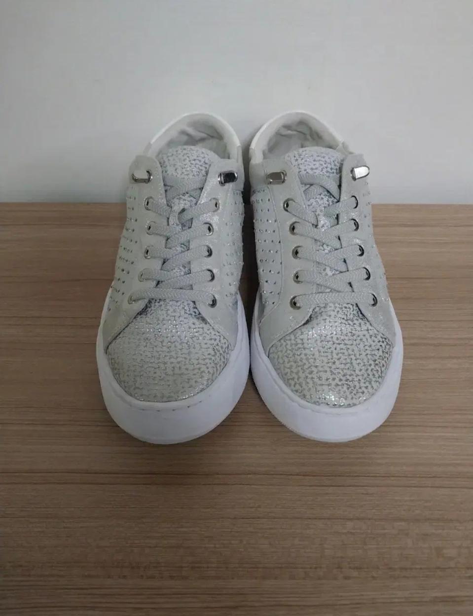 여성 소다 보석 펀칭 스니커즈 (245)