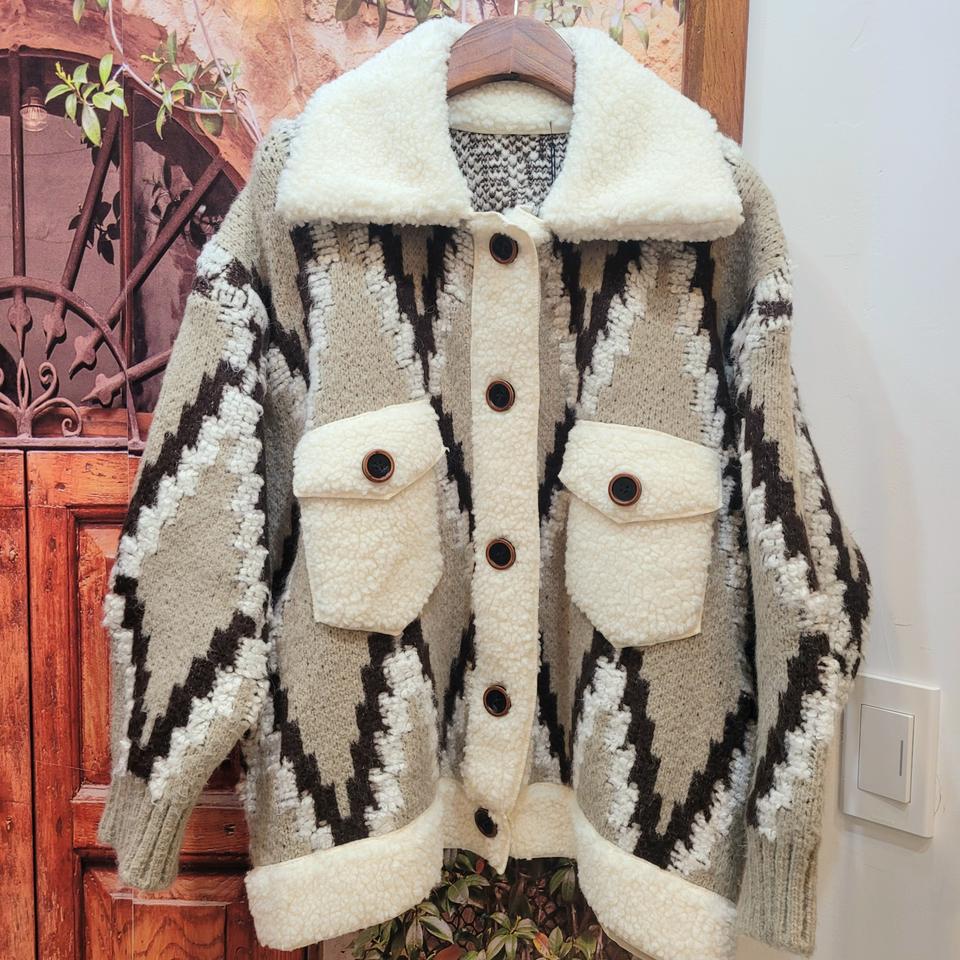 덤블 배색 패턴 카라 가디건