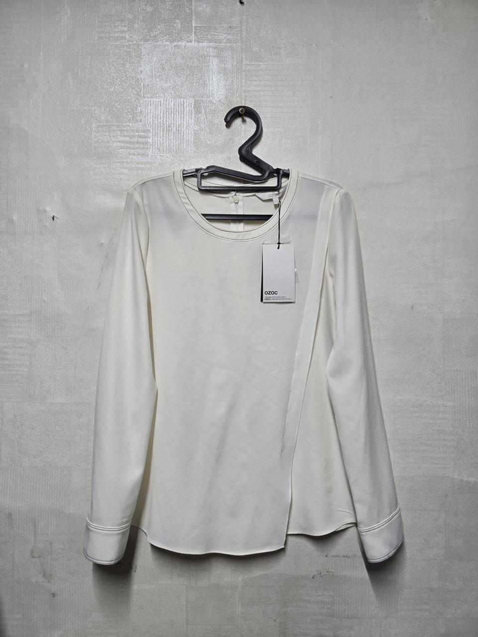 미착용) 오조크 블라우스 55