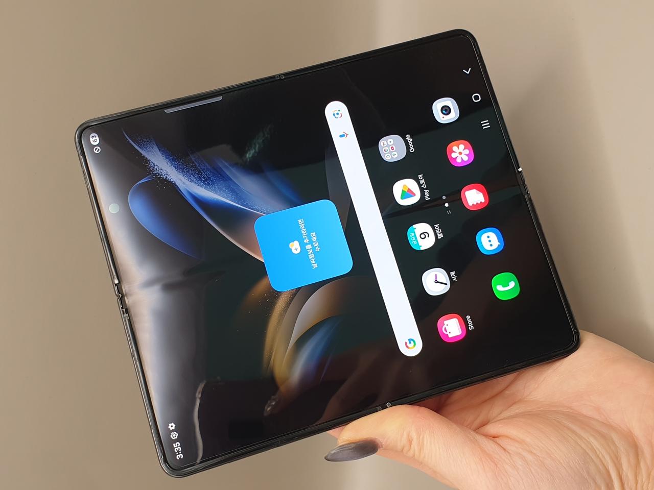 자급제 갤럭시 Z폴드4 5G 블랙 512기가 S급 판매합니다