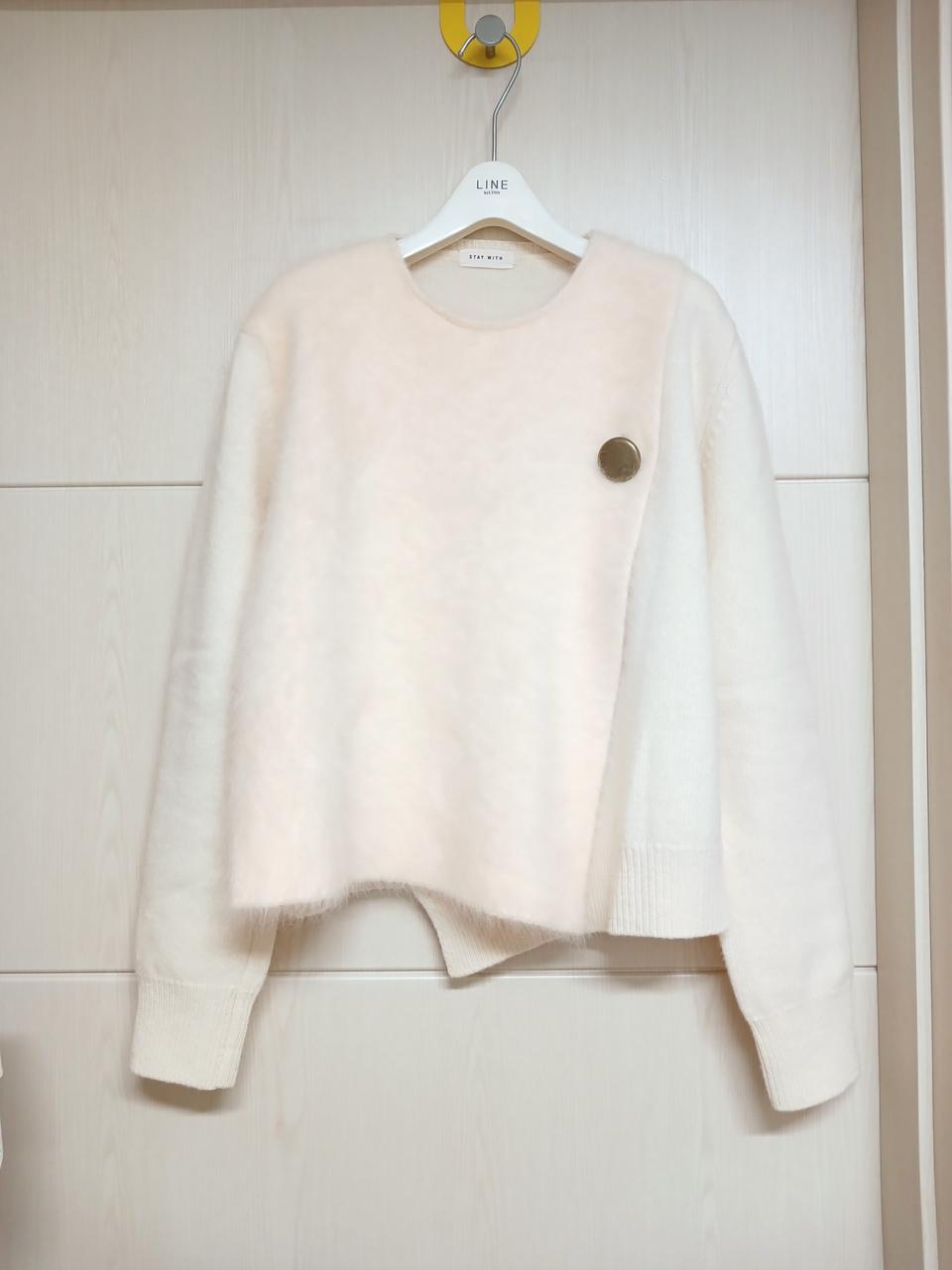 1회착용) 랩스타일 독특하고 멋스러운 스웨터