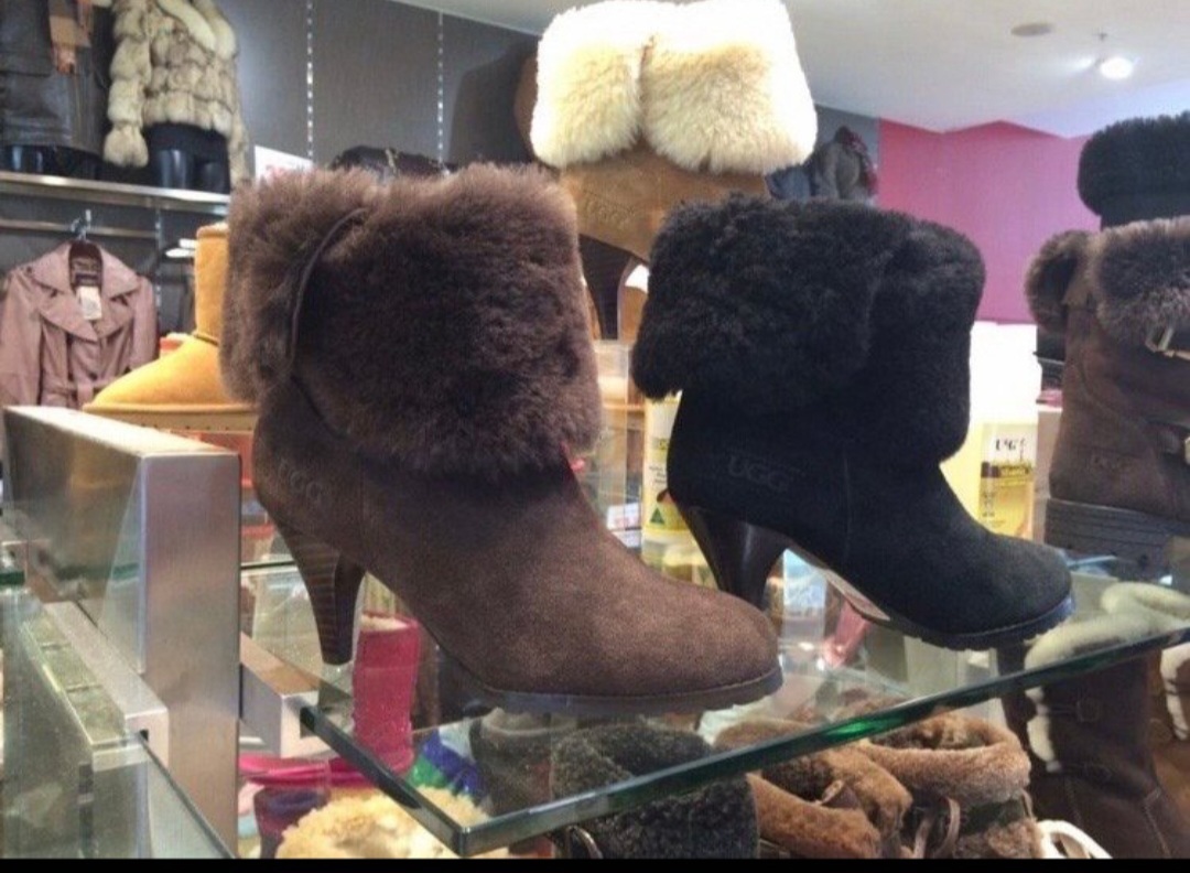 어그 부츠 힐 235사이즈