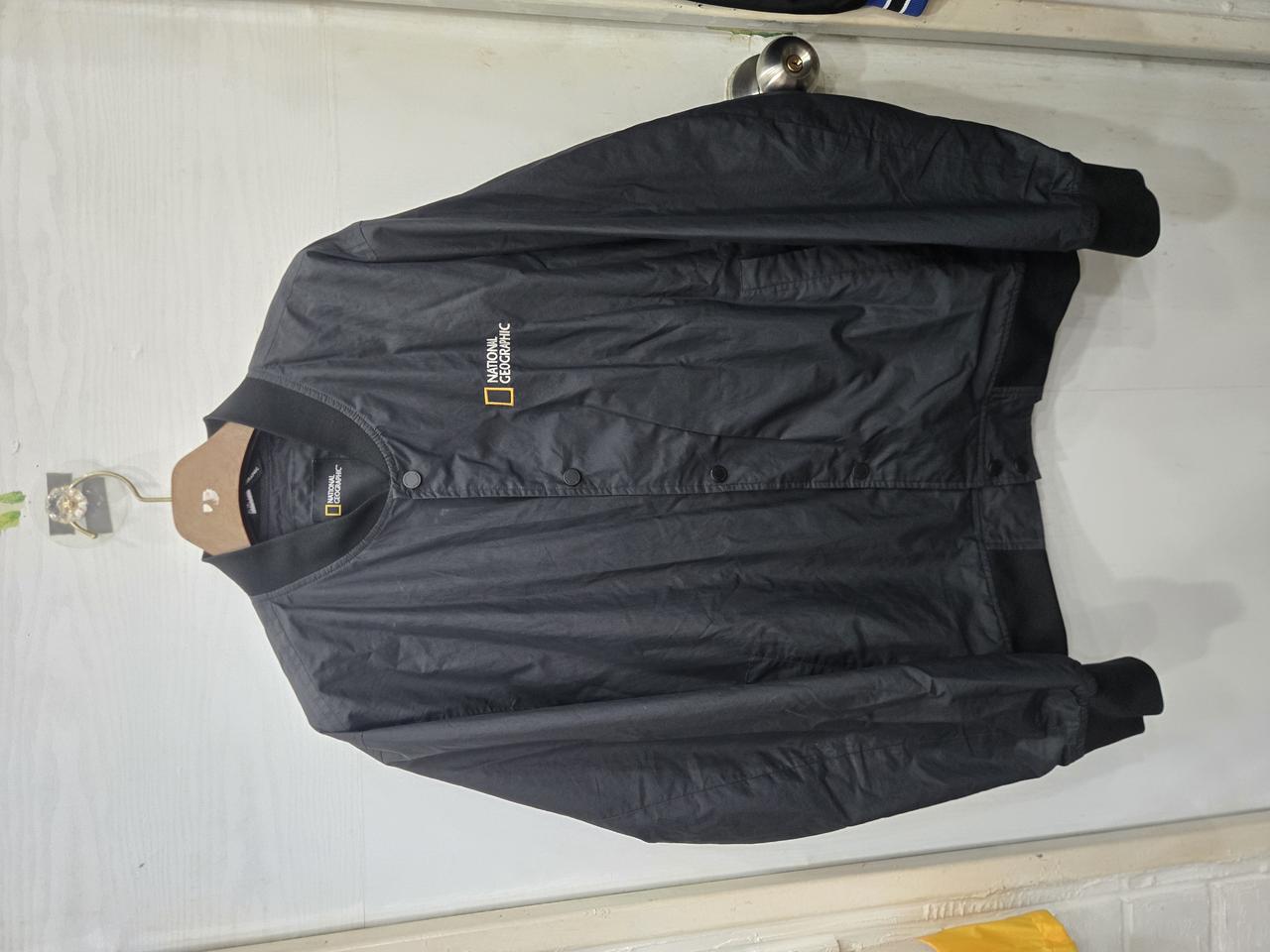 105,XL )) 내셔널지오그래픽 점퍼! 잠금 똑딱이! 깔끔한 디자인!