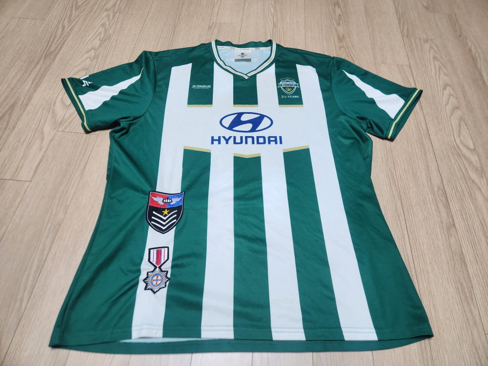 전북현대 창단 30주년 기념 유니폼 사이즈 120 판매합니다.