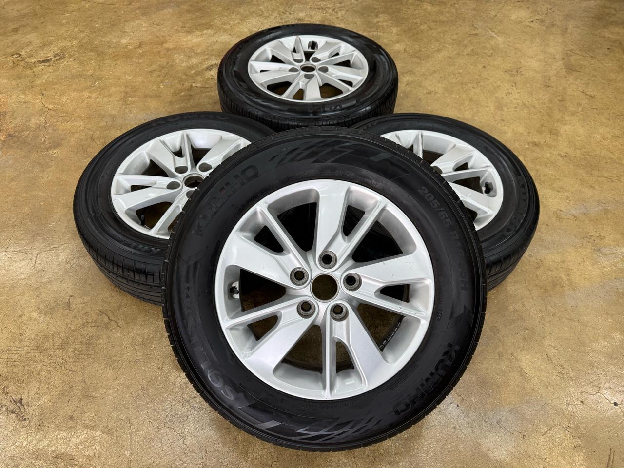 더뉴K5 16인치 순정휠타이어 팝니다