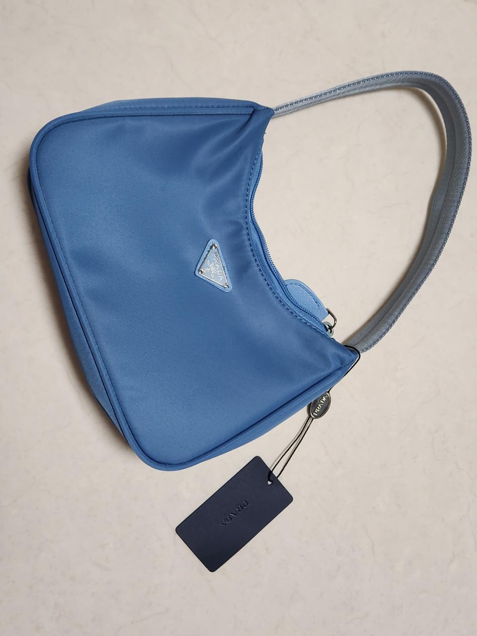 프라다 리에디션 호보백 블루
