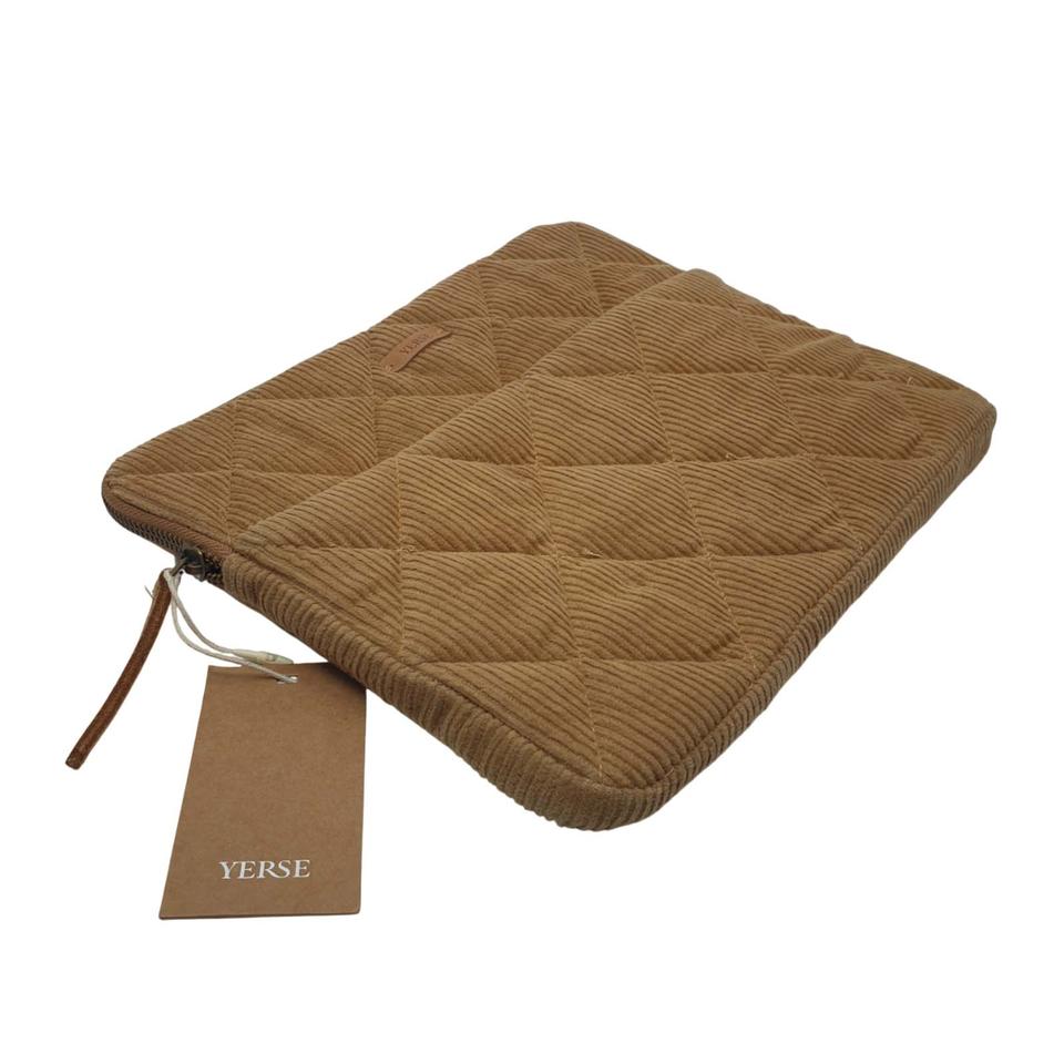 [새상품] 예르세 YERSE 퀼팅 코듀로이 파우치 클러치백