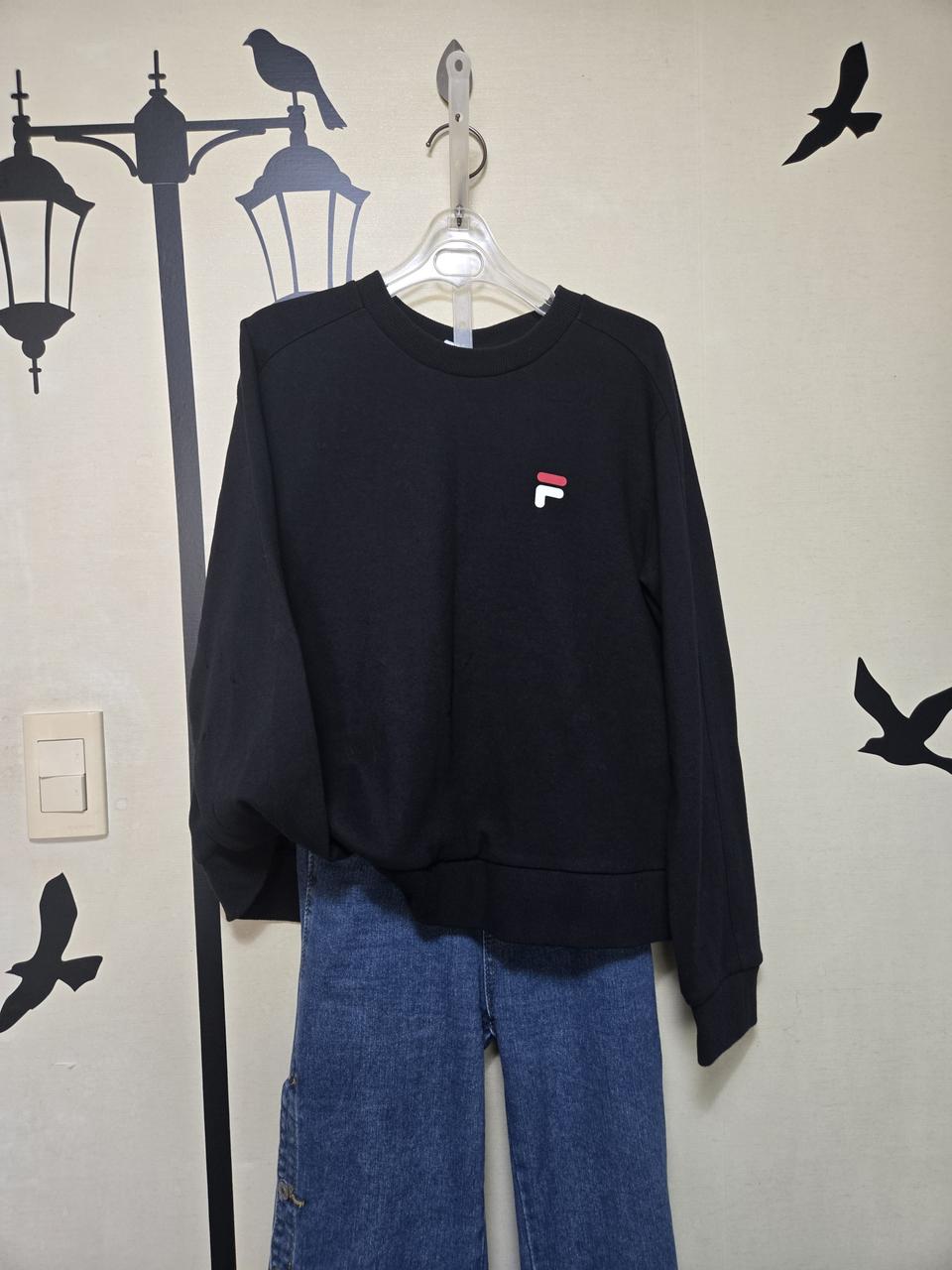 100사쥬 휠라 여성뒤태가 이쁜 맨투맨