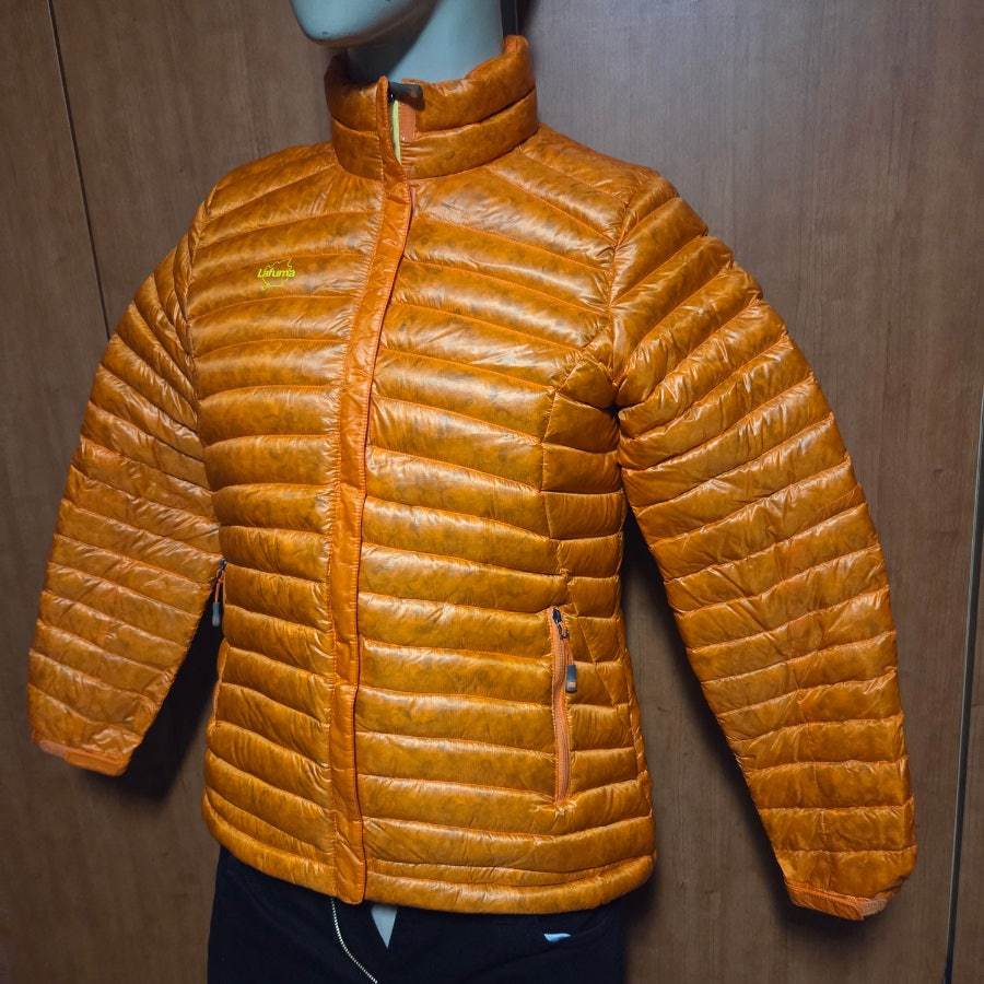 라푸마여성경량구스다운100입니다