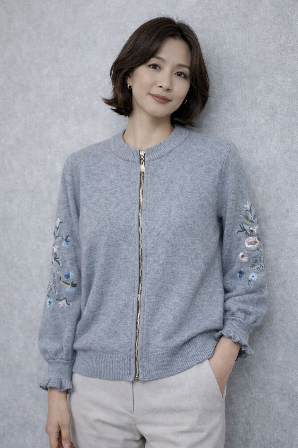 지스바이ZISbuy 소매 꽃자수 그레이 집업 가디건 