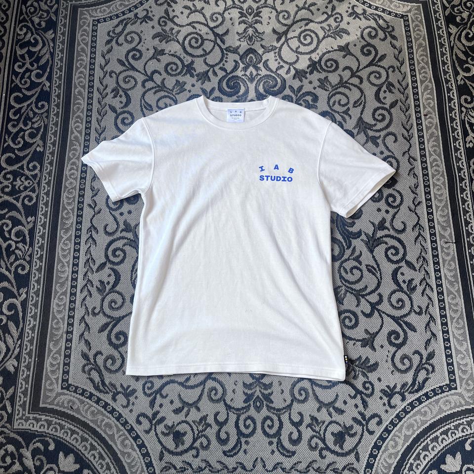 M 아이앱스튜디오 반팔 티/W2552