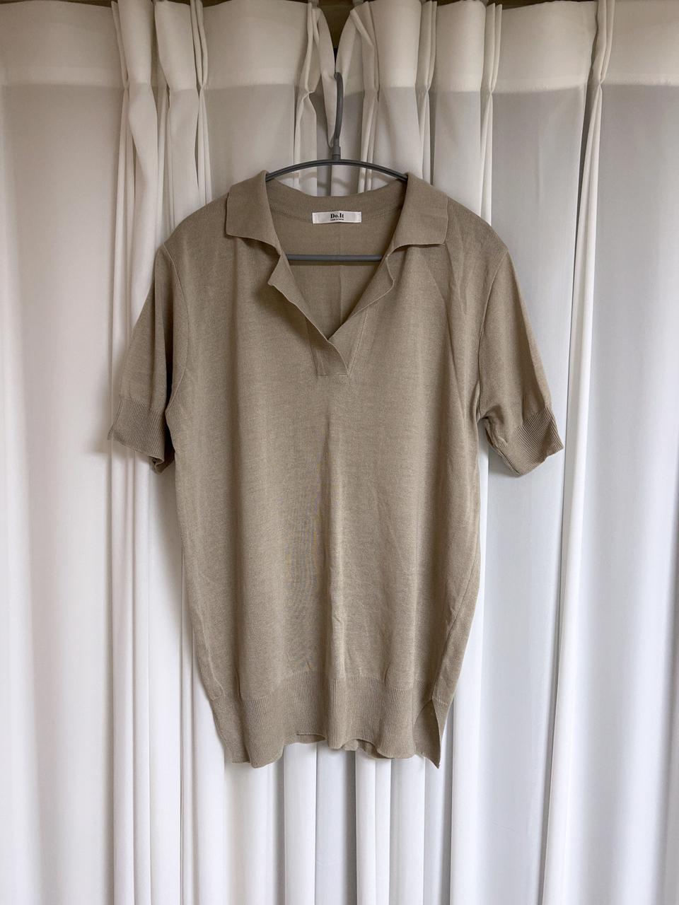 카라넥 반팔 니트 베이지컬러