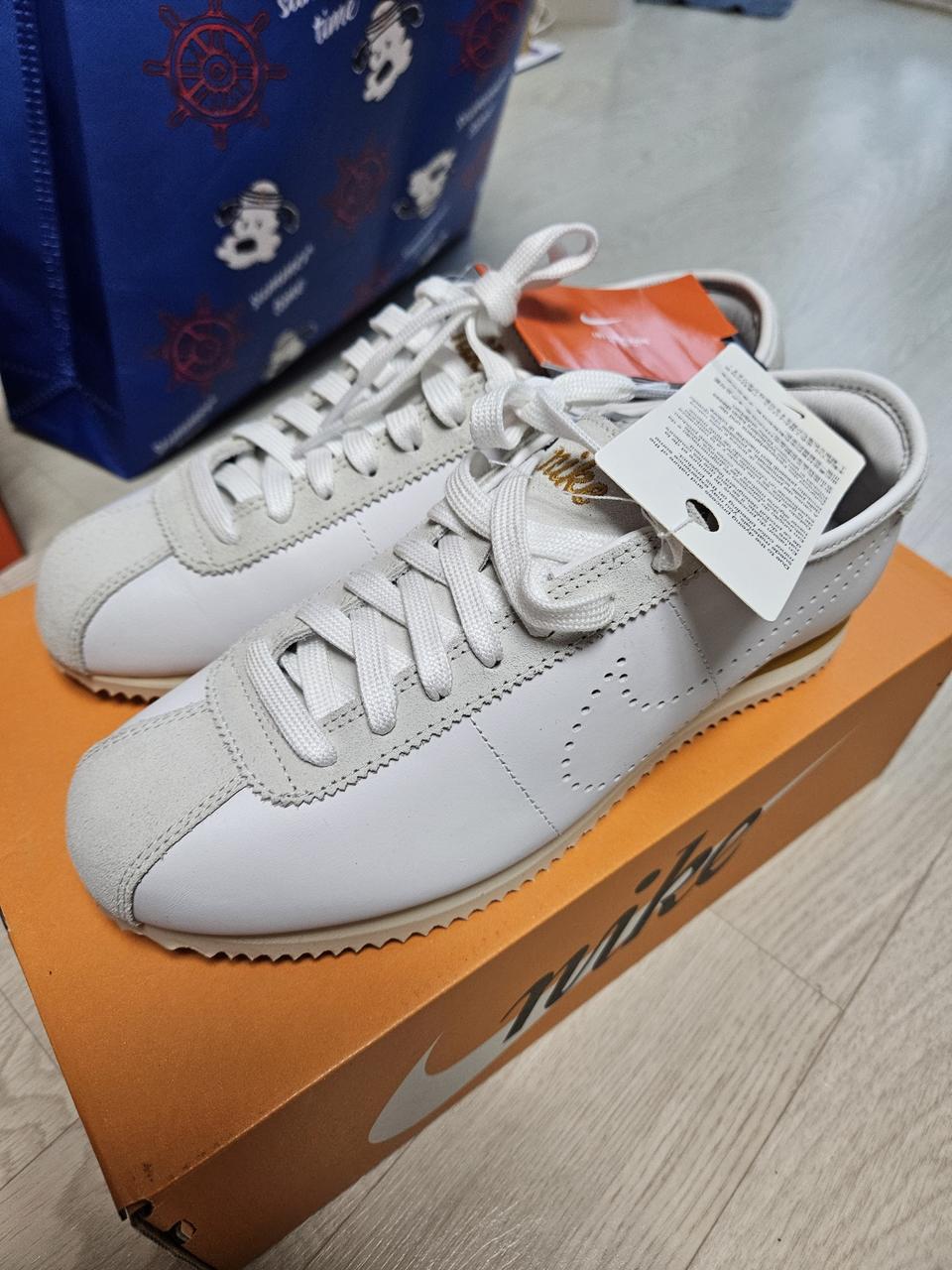 나이키 코르테즈 리미티드 올가죽 270