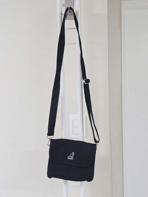 캉골 미니 크로스백 블랙 20x15cm 데일리 가방 상태좋음