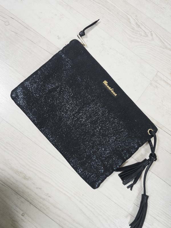 바나바나 블랙 글리터 클러치백 30x32cm 태슬포인트 상태좋음