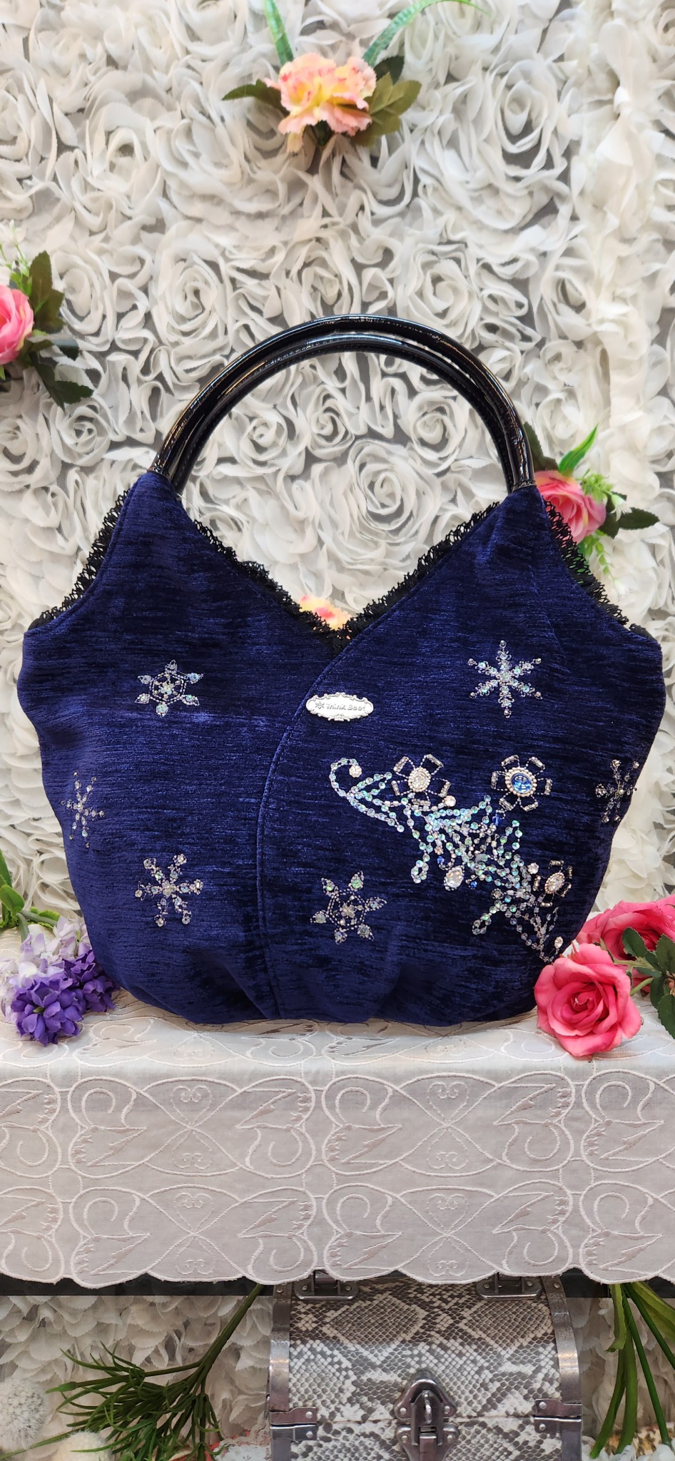 THINK BEE 벨벳 가방