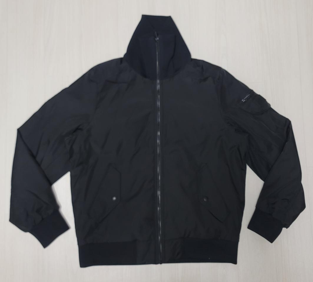 (M)DKNY골프 경량패딩 자켓 판매합니다