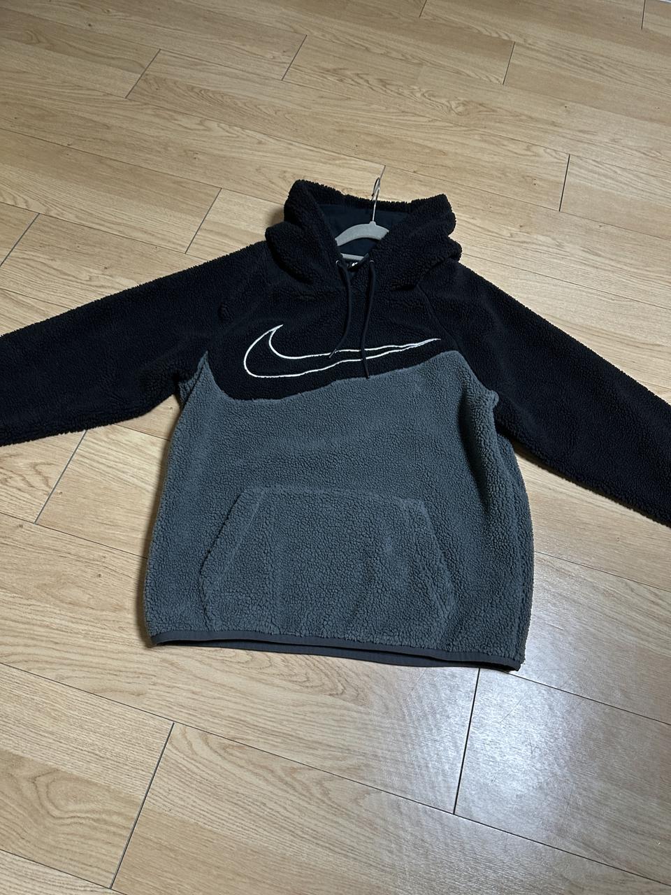 나이키 후드티 스우시 후리스 아노락 M사이즈 몇번 착용해서 제품상태 아주