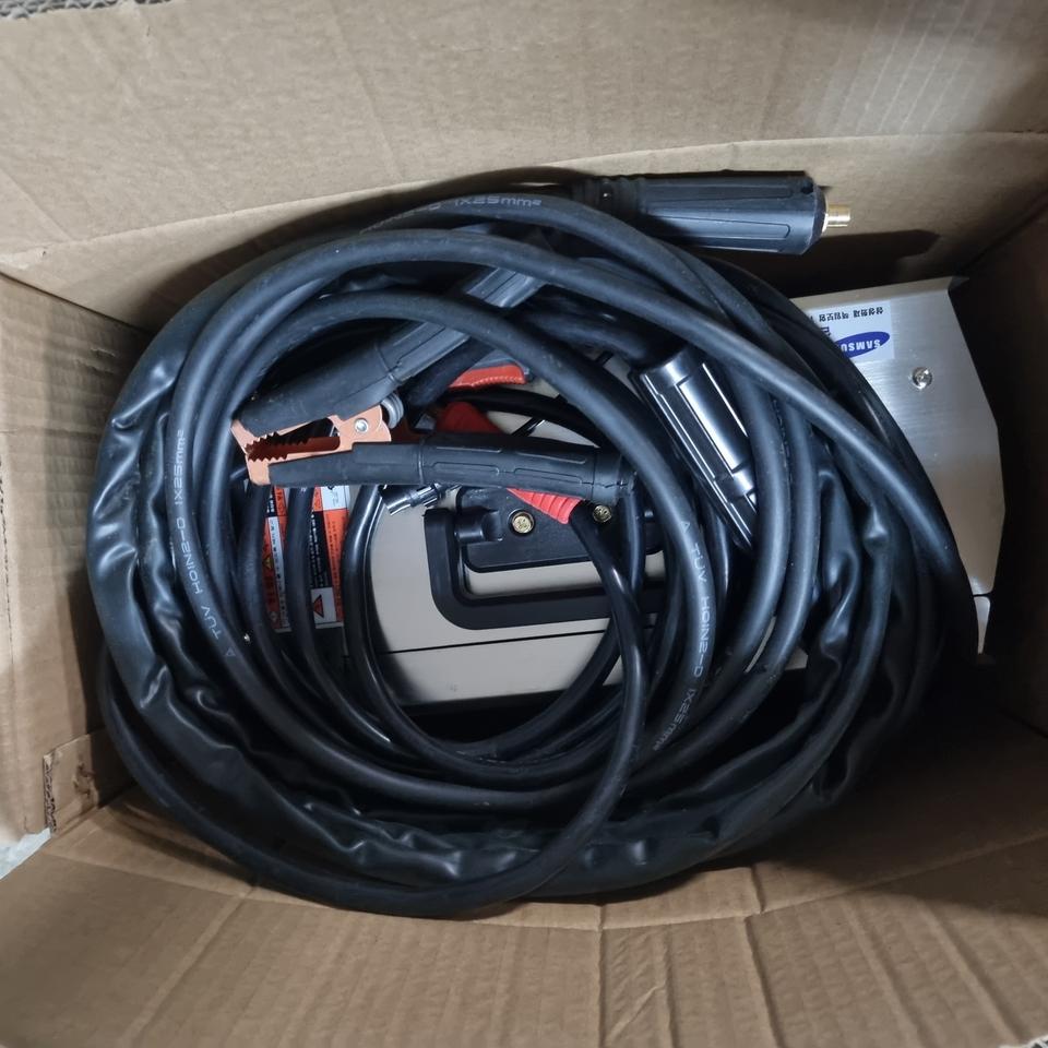 미사용 신품 세다 논가스용접기 MIG220SM 18만원