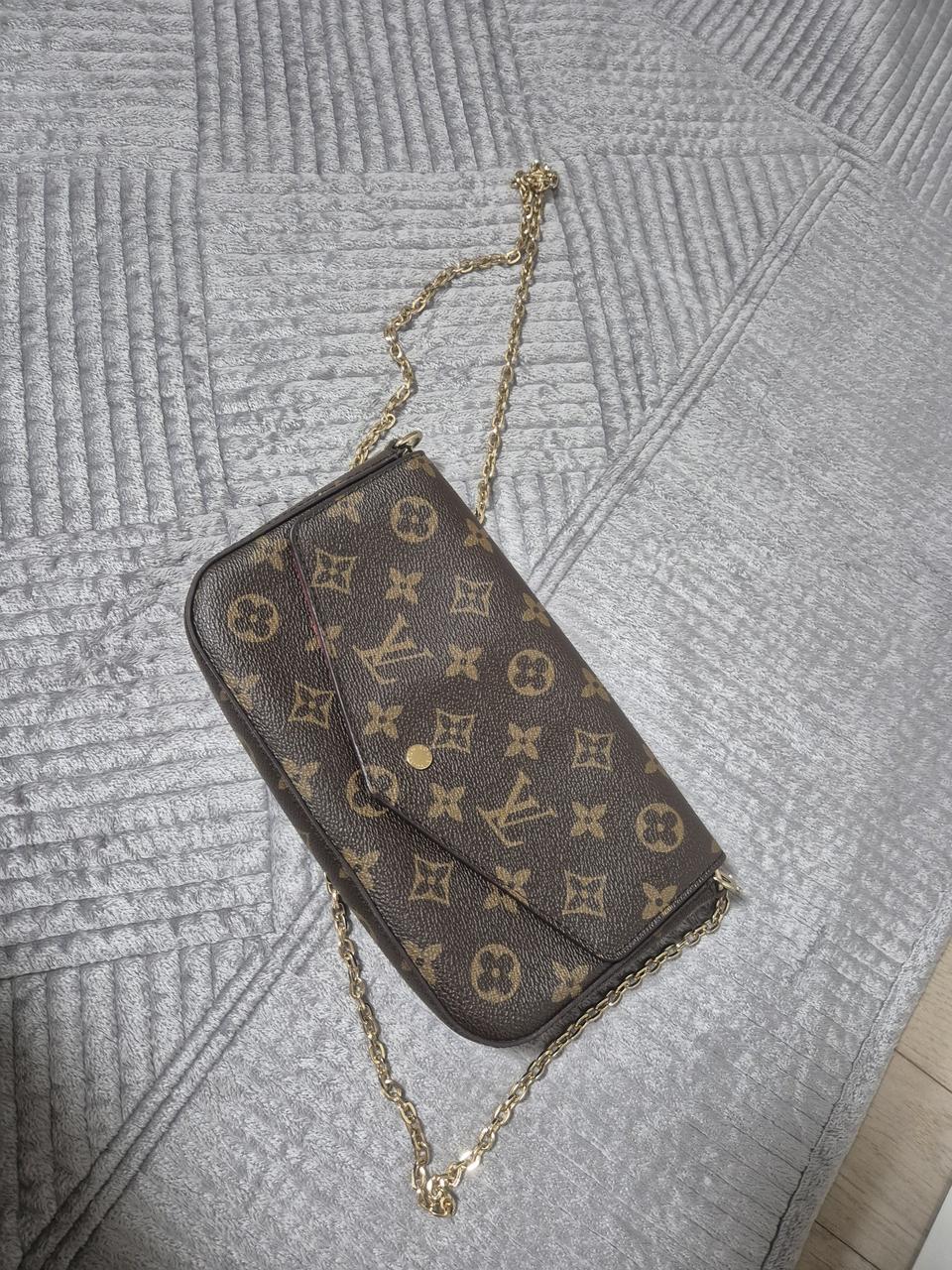 루이비통 클러치