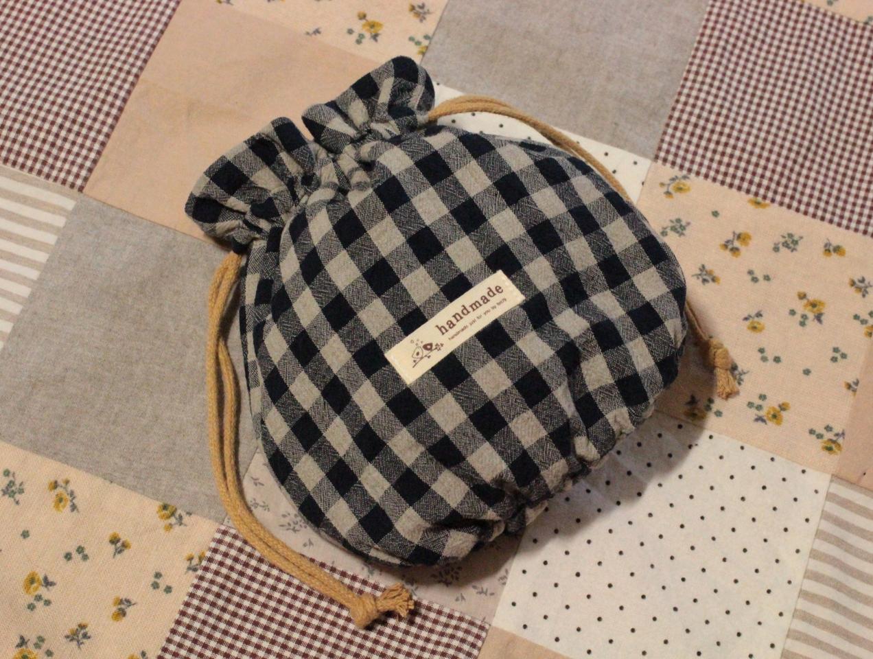 핸드메이드 네이비체크 셔링 스트링 파우치