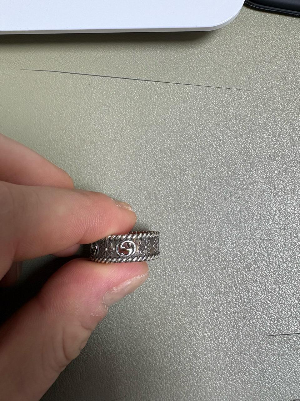 구찌 인터로킹 G 실버 링