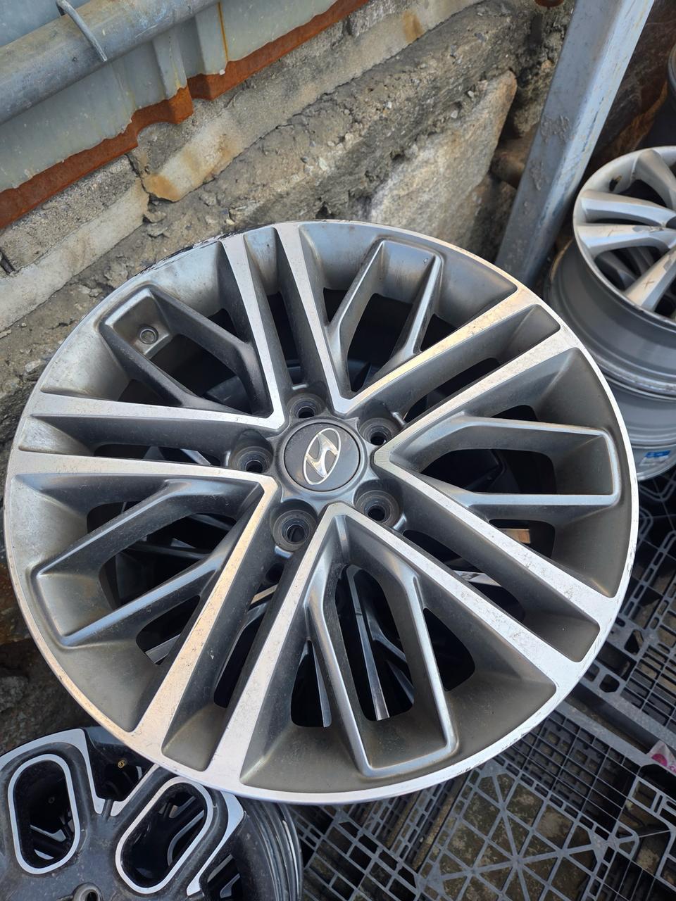 그랜져 IG 17인치휠 중고 4개