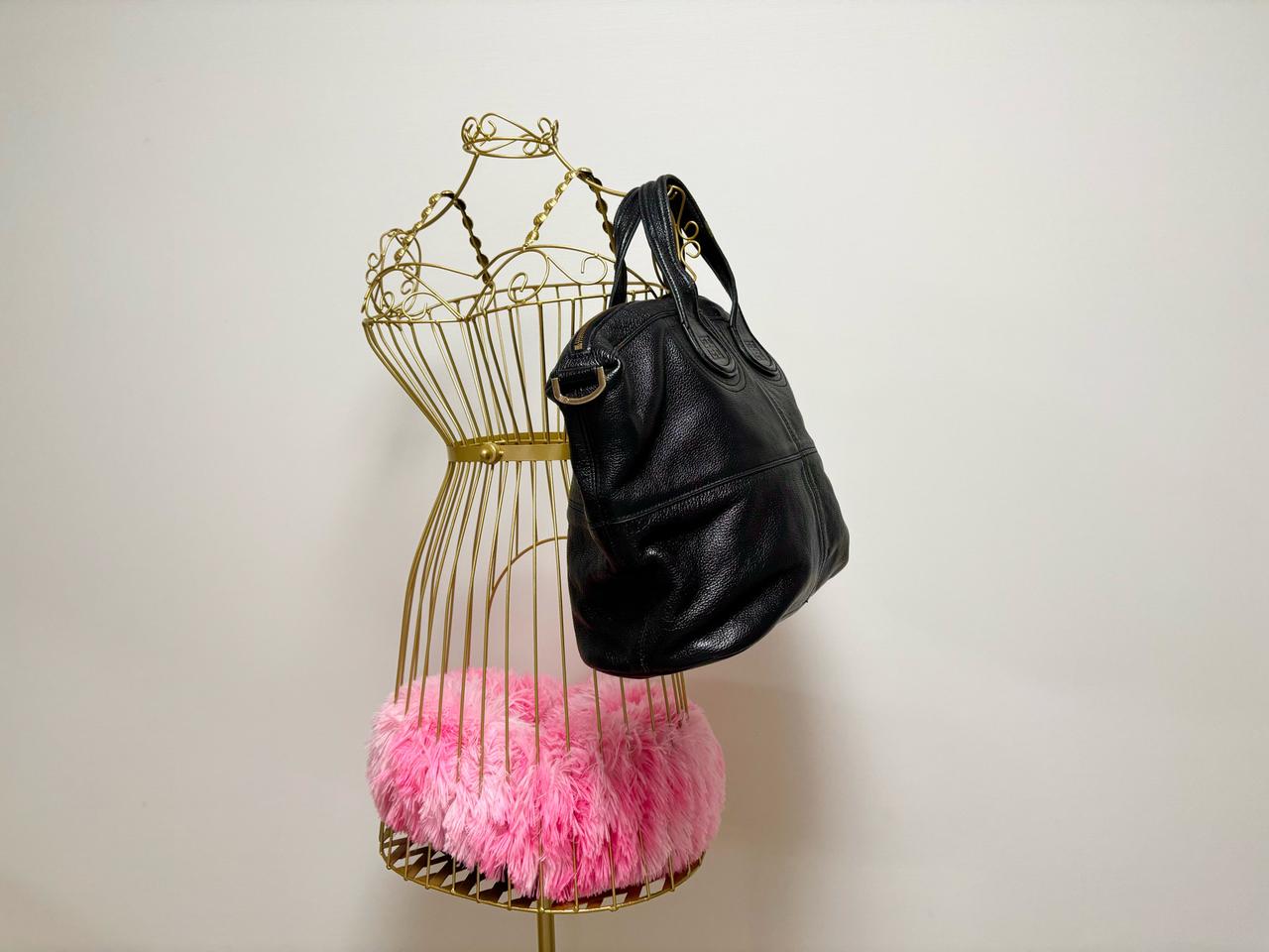 지방시 숄더백.