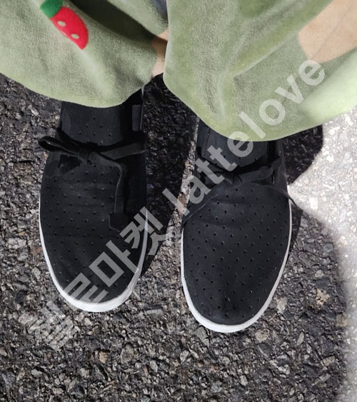 경량 스니커즈 240/Black (착샷O)